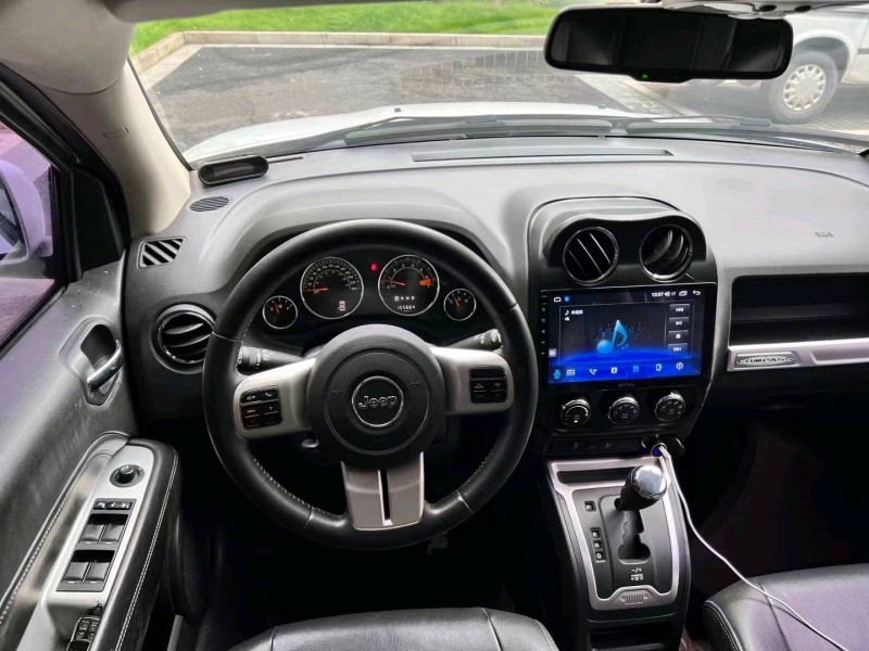 嘉兴14年Jeep指南者6