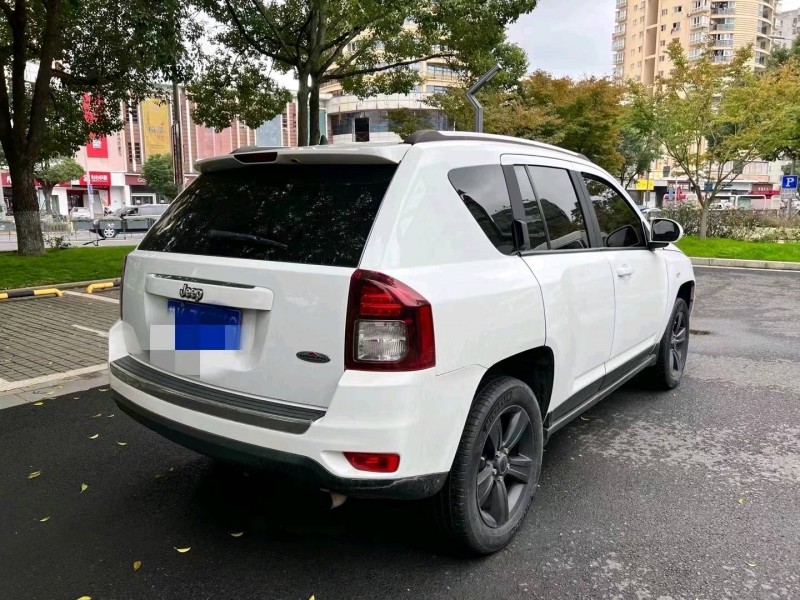 嘉兴14年Jeep指南者7