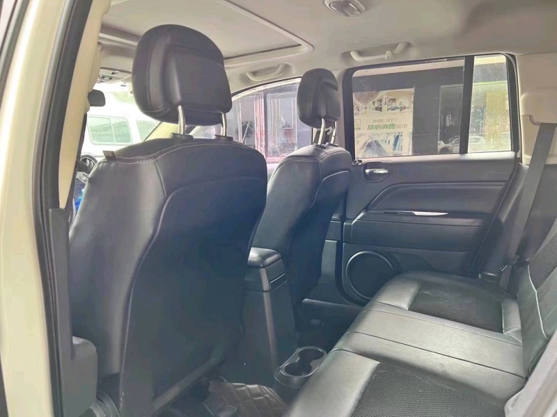 嘉兴14年Jeep指南者8