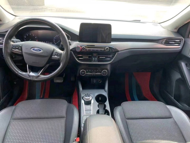 广州20年福特福克斯4