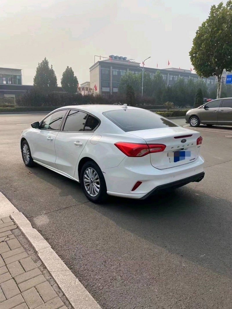 广州20年福特福克斯3