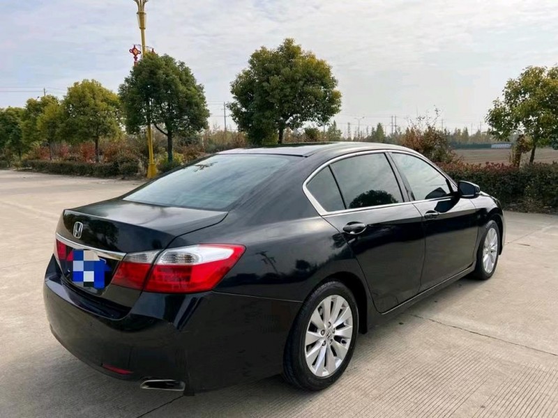 盐城14年本田雅阁4