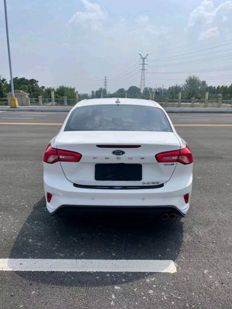 徐州20年福特福克斯9