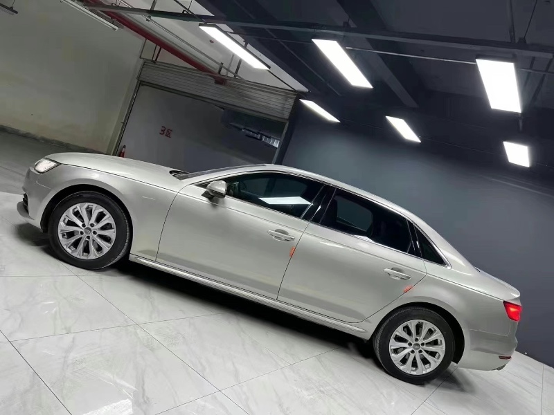 成都17年奥迪A4L4