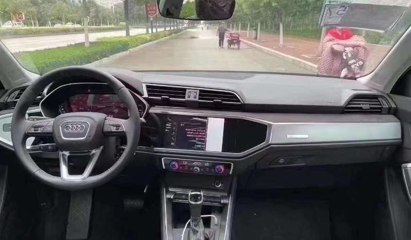 成都21年奥迪Q32