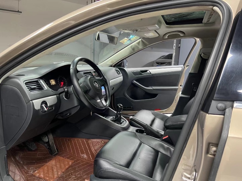 成都15年大众速腾3