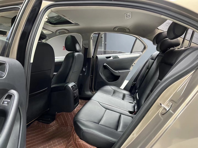 成都15年大众速腾6