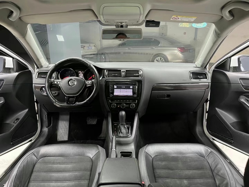 成都16年大众速腾6