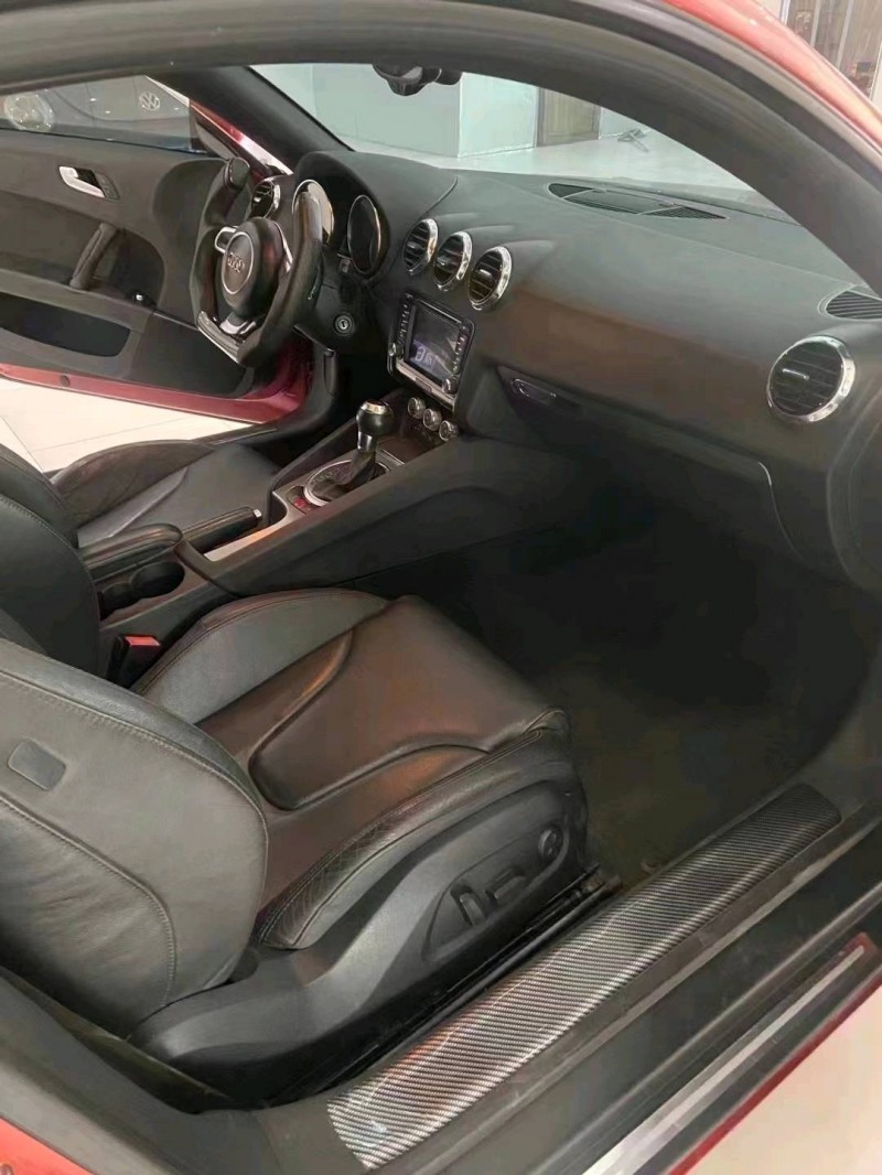 北京14年奥迪TT1