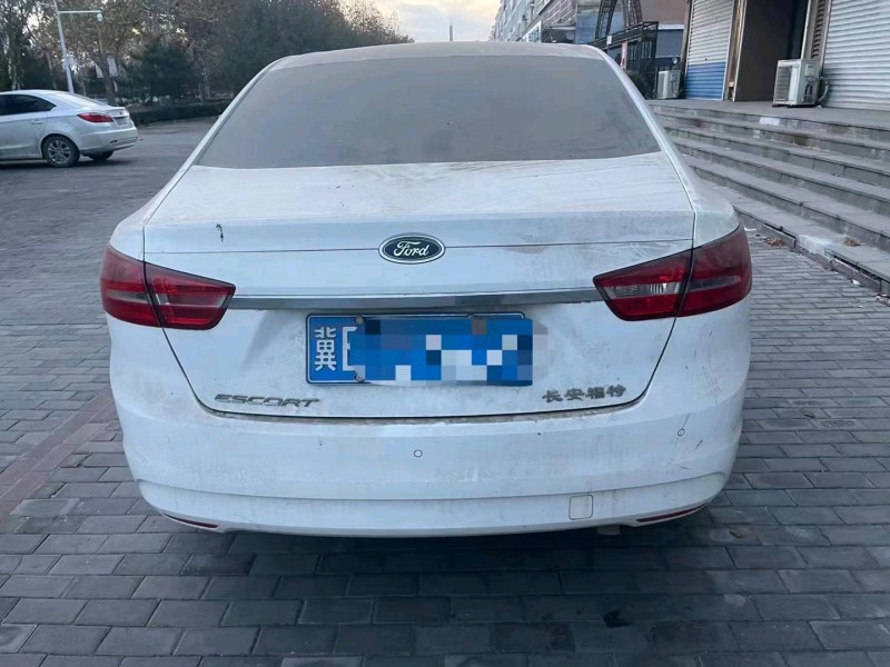 邯郸15年福特福睿斯4