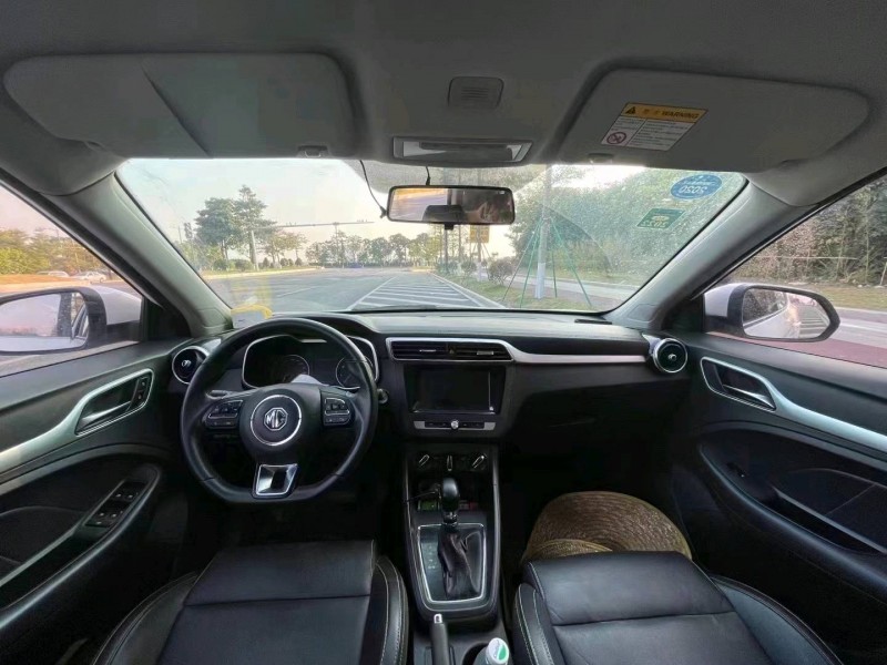 济宁18年名爵ZS3