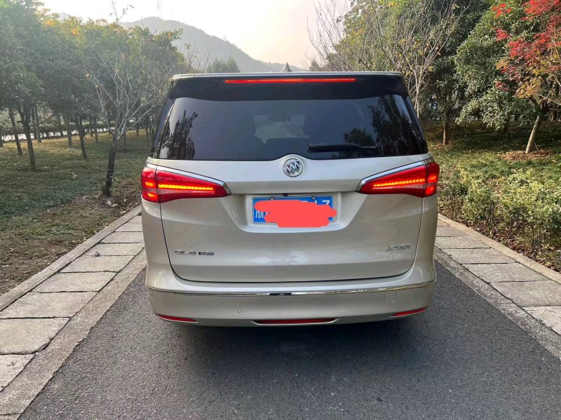 嘉兴18年别克GL86