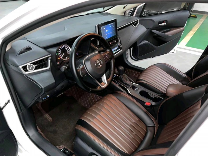 成都21年丰田卡罗拉5