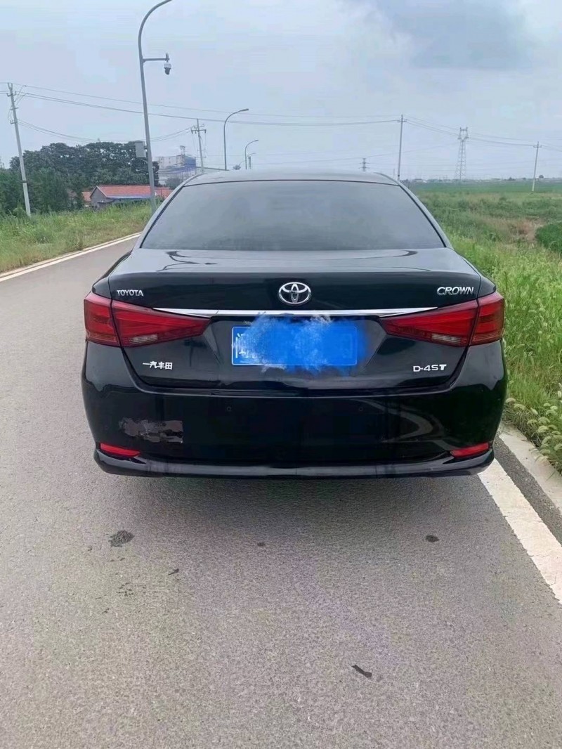 北京16年丰田皇冠1