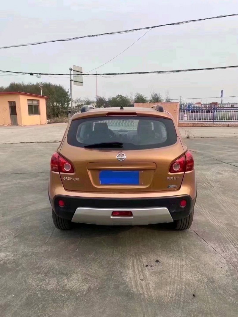 济宁13年日产逍客9