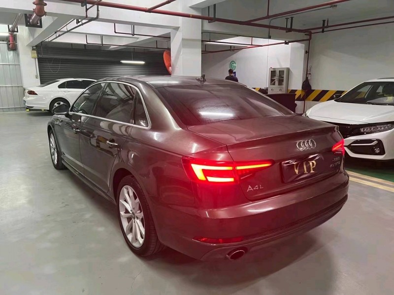 成都18年奥迪A4L6