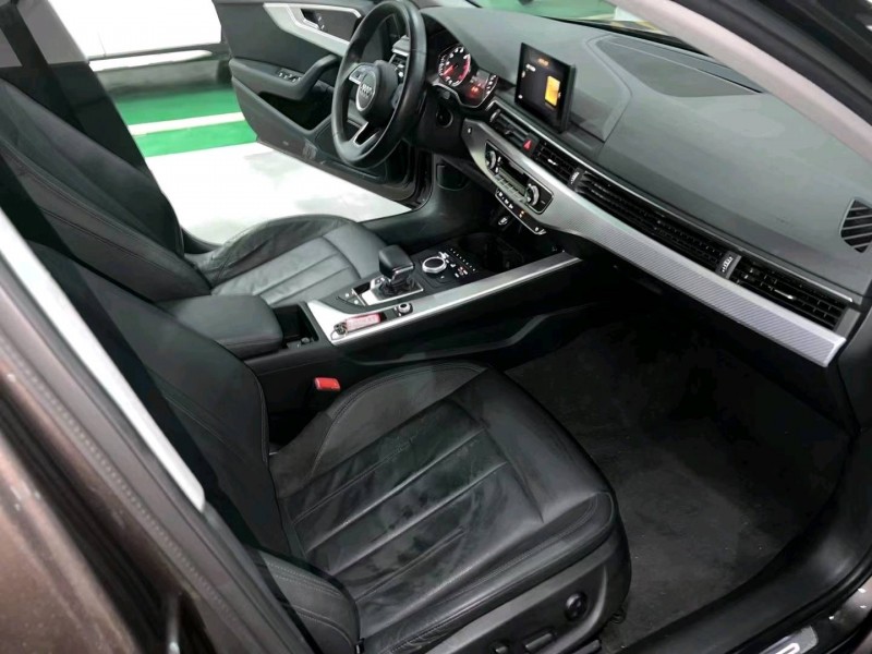 成都18年奥迪A4L8