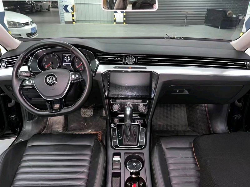 成都19年大众迈腾5