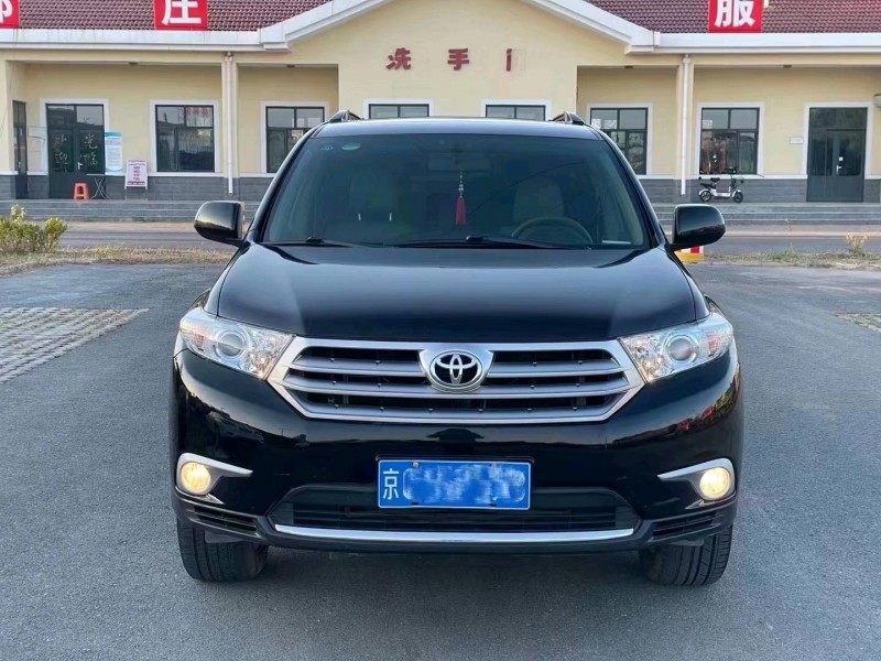 保定13年丰田汉兰达3