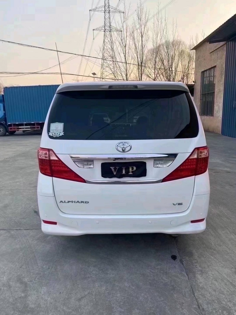 济宁14年丰田埃尔法9