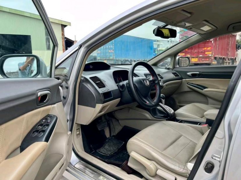 东莞10年本田思域4