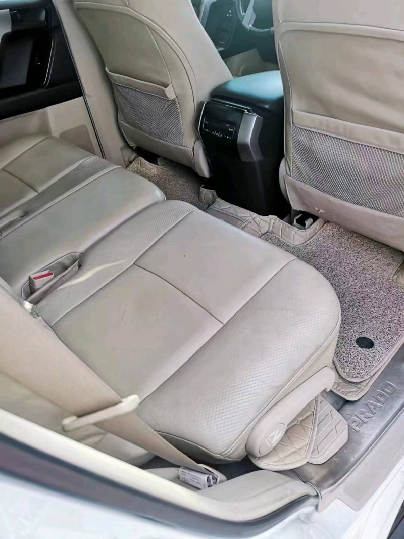 东莞12年丰田普拉多5