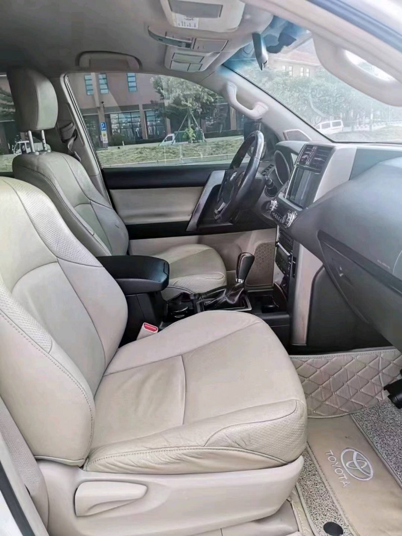 东莞12年丰田普拉多6