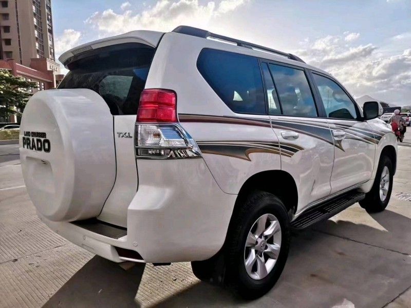 东莞12年丰田普拉多7