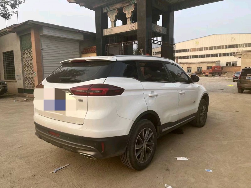 保定19年吉利博越4