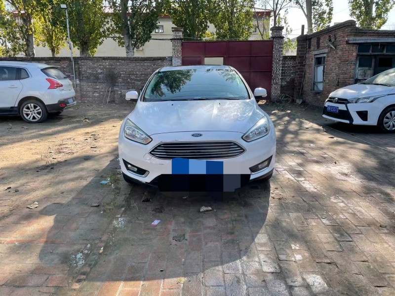 保定17年福特福克斯1