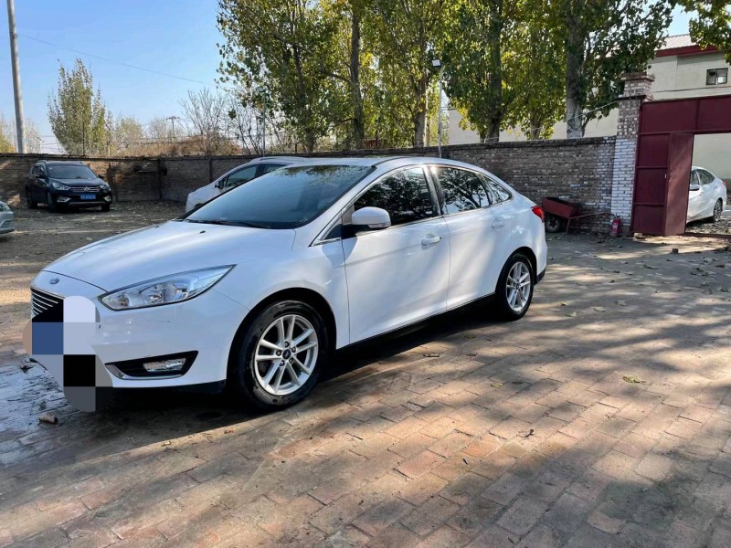 保定17年福特福克斯2