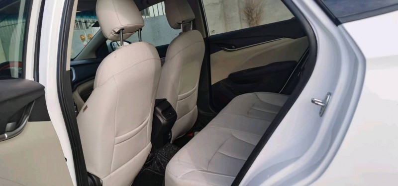 保定20年别克英朗8