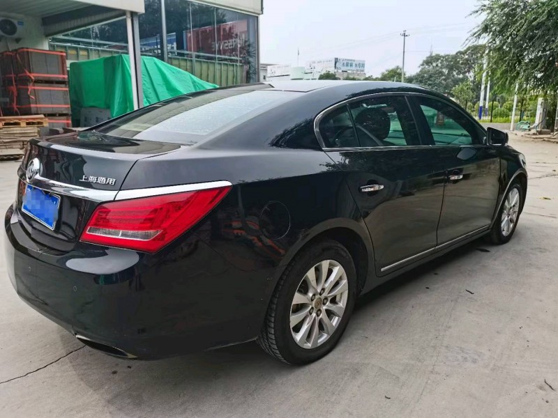 邢台16年别克君越4