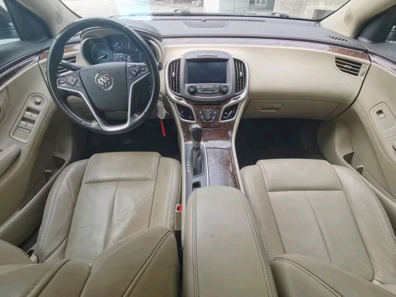 邢台16年别克君越6