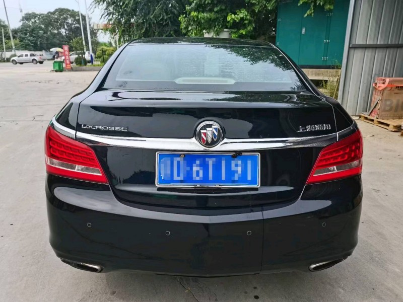 邢台16年别克君越7