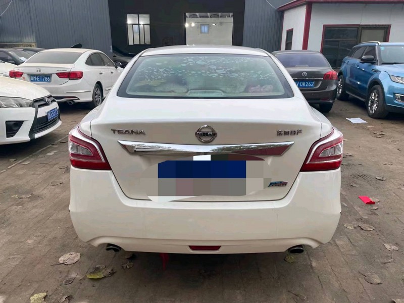 保定13年日产天籁4