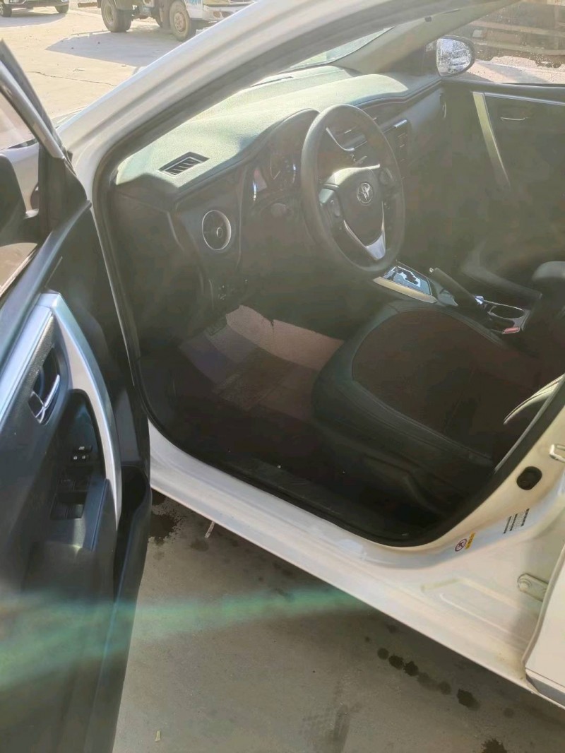 保定18年丰田卡罗拉8