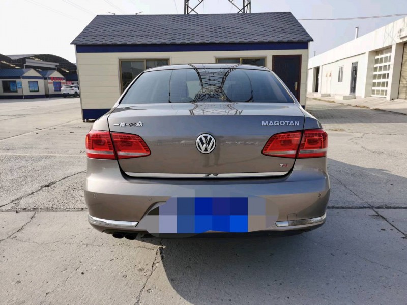 保定14年大众迈腾2