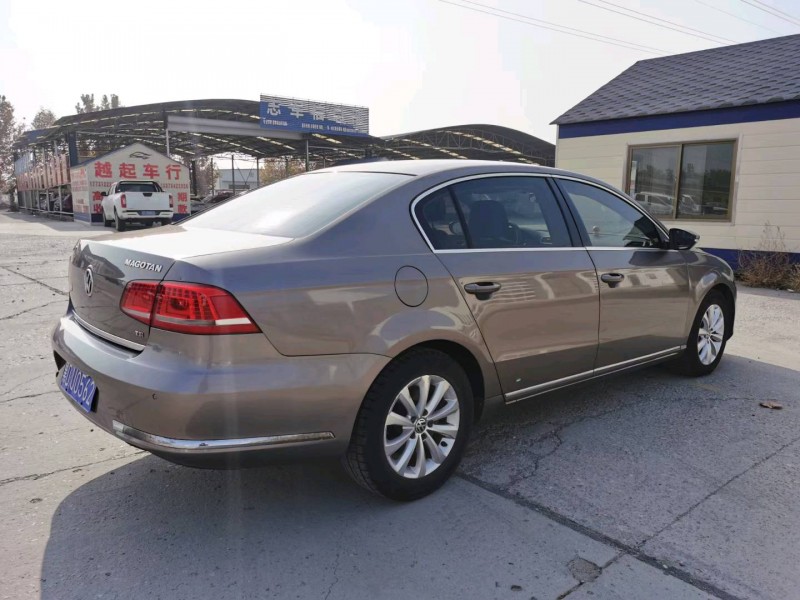 保定14年大众迈腾4