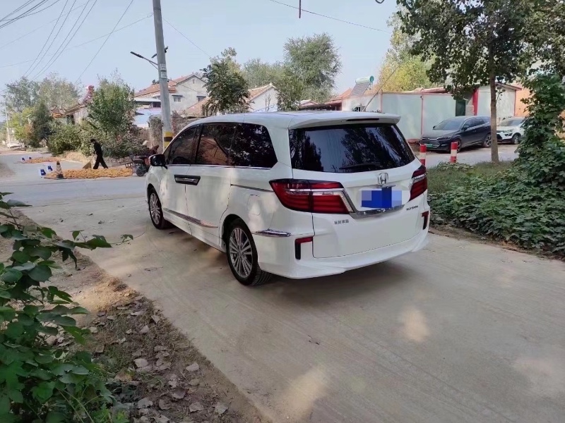 北京17年本田艾力绅8