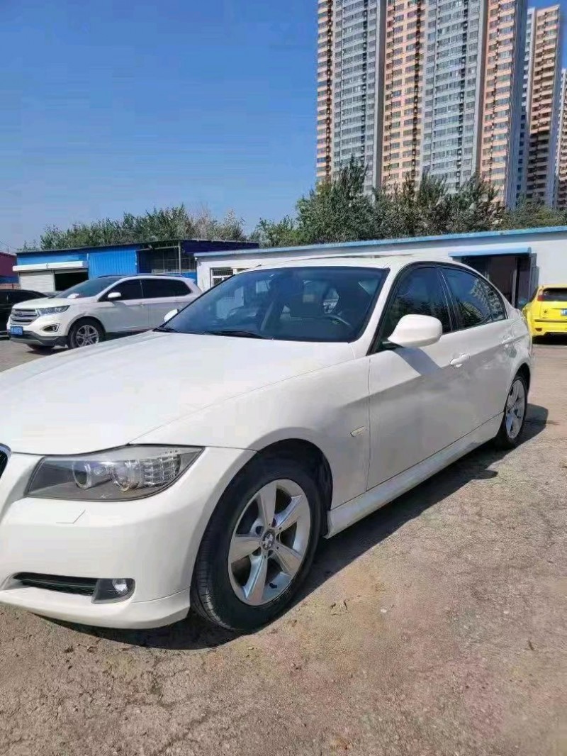 保定12年宝马3系5