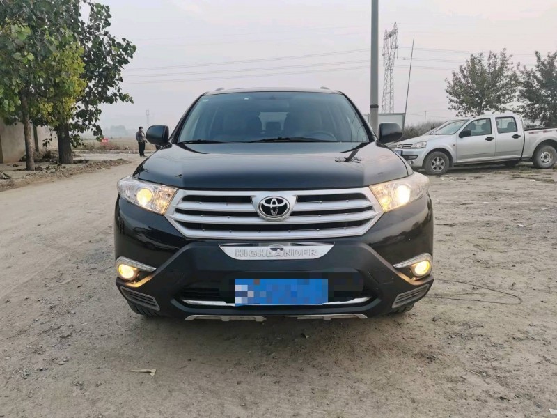 保定14年丰田汉兰达1