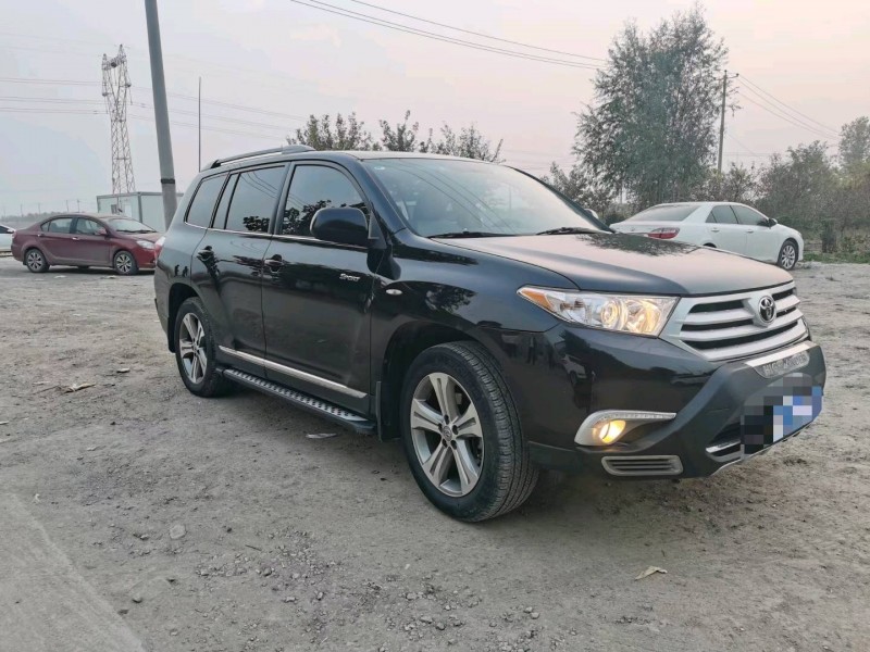 保定14年丰田汉兰达2