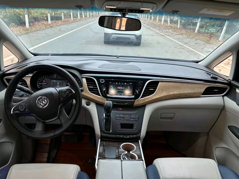 徐州18年别克GL84