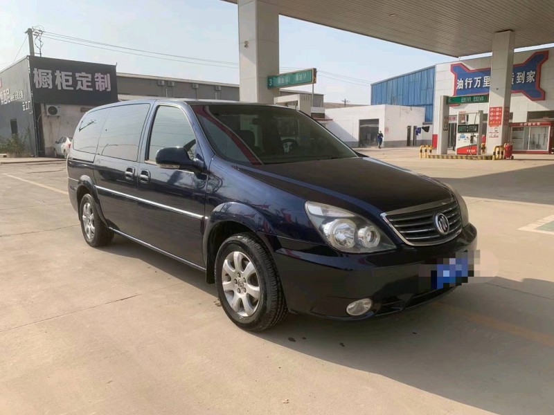 保定10年别克GL82