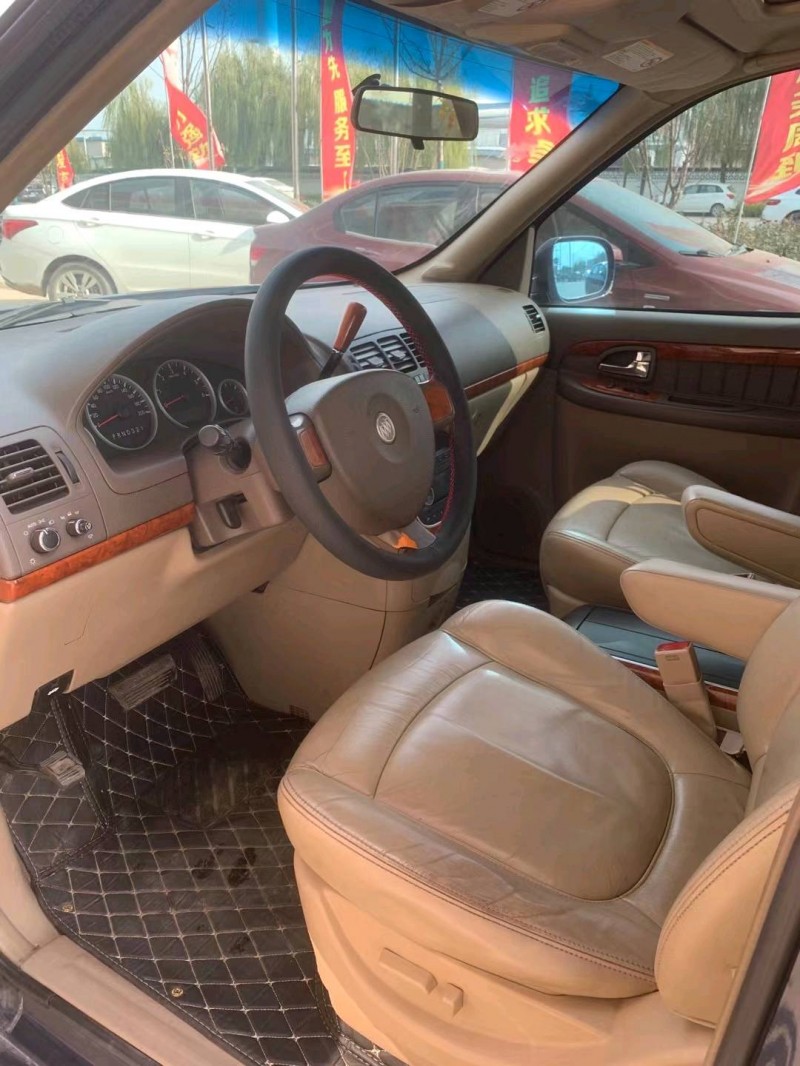 保定10年别克GL84