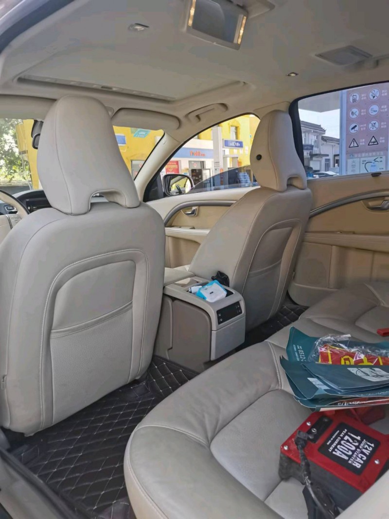 保定14年沃尔沃S80L1