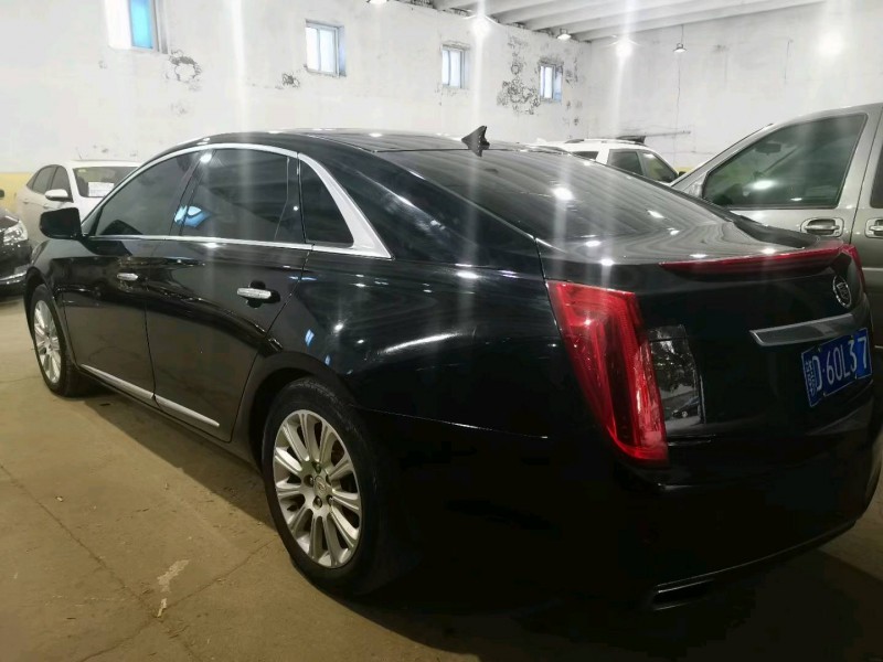 保定13年凯迪拉克XTS4