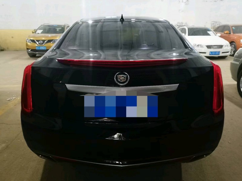 保定13年凯迪拉克XTS6