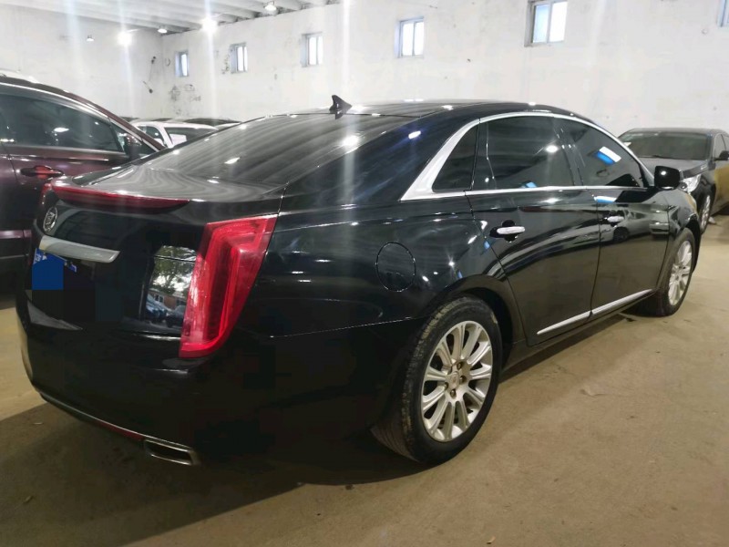 保定13年凯迪拉克XTS5